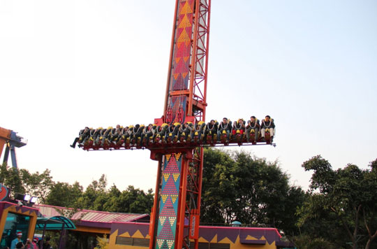 东莞菠萝视频污版网址入口增压缸公司“广州长隆一日游”：欢乐跳跳