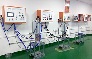 菠萝视频污版网址入口增压缸成品测试车间